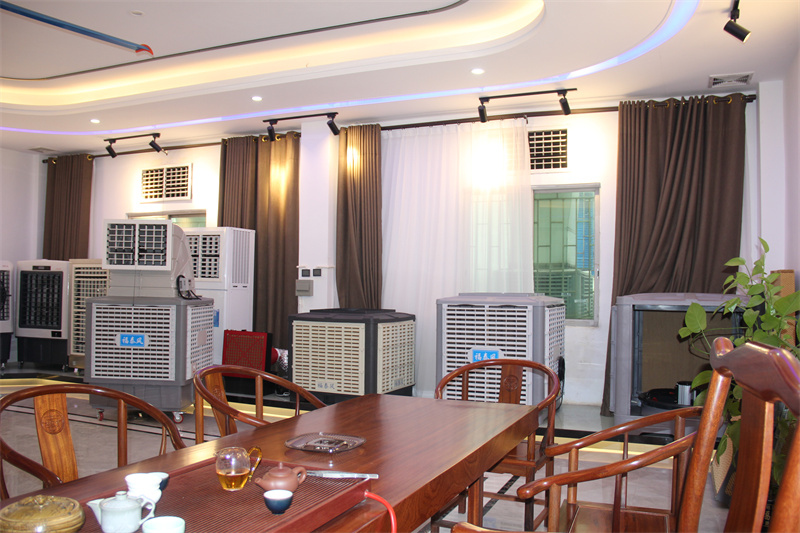 选移动冷风机，给皮具车间清凉一夏